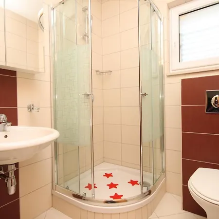 Apartment Family Friendly Apartments With A Swimming Pool Okrug Gornji, Ciovo - 8626 *