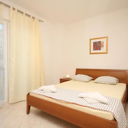 Family Friendly Apartments With A Swimming Pool Okrug Gornji, Ciovo - 8626 Apartment *