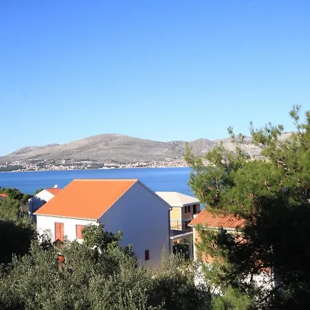 Family Friendly Apartments With A Swimming Pool Okrug Gornji, Ciovo - 8626