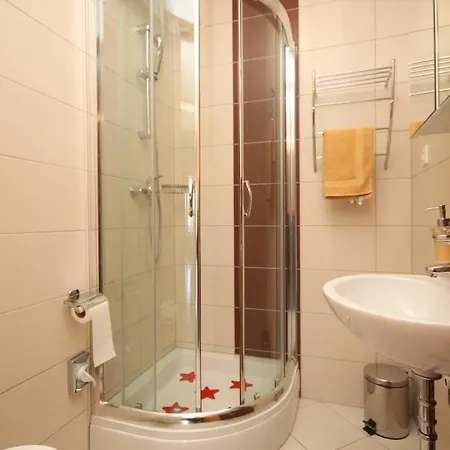 Apartment Family Friendly Apartments With A Swimming Pool Okrug Gornji, Ciovo - 8626 *
