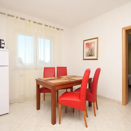 Family Friendly Apartments With A Swimming Pool Okrug Gornji, Ciovo - 8626 Apartment Trogir
