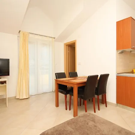 Family Friendly Apartments With A Swimming Pool Okrug Gornji, Ciovo - 8626 Apartment *