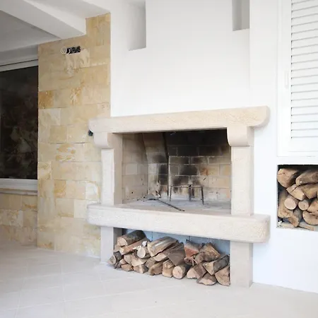 Family Friendly Apartments With A Swimming Pool Okrug Gornji, Ciovo - 8626 Apartment Trogir